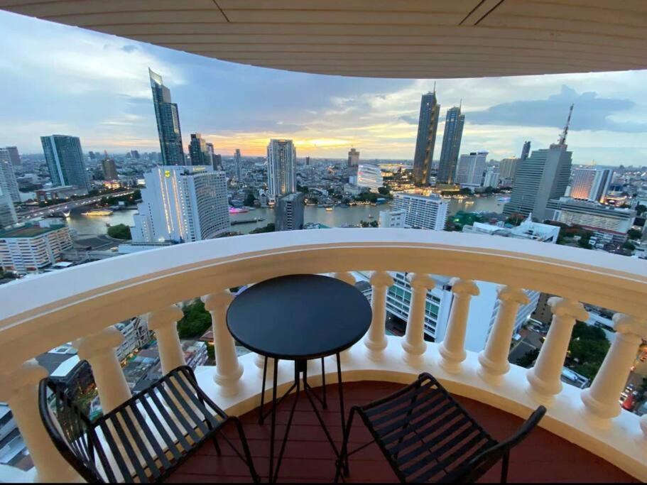 Central Bangkok, 5 Stars River View & Characteristic Decor Exterior photo