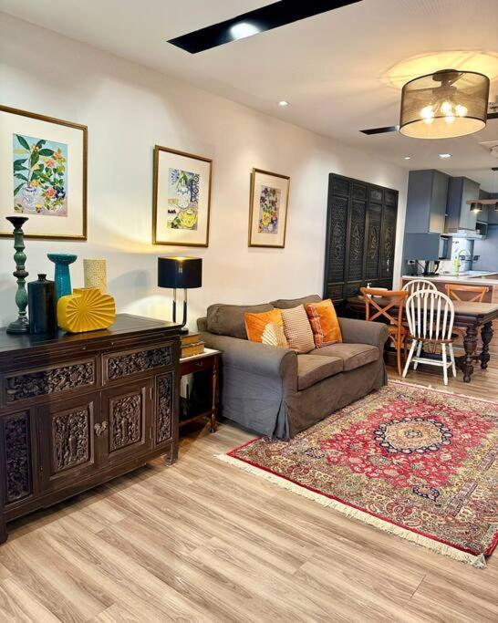 Central Bangkok, 5 Stars River View & Characteristic Decor Exterior photo