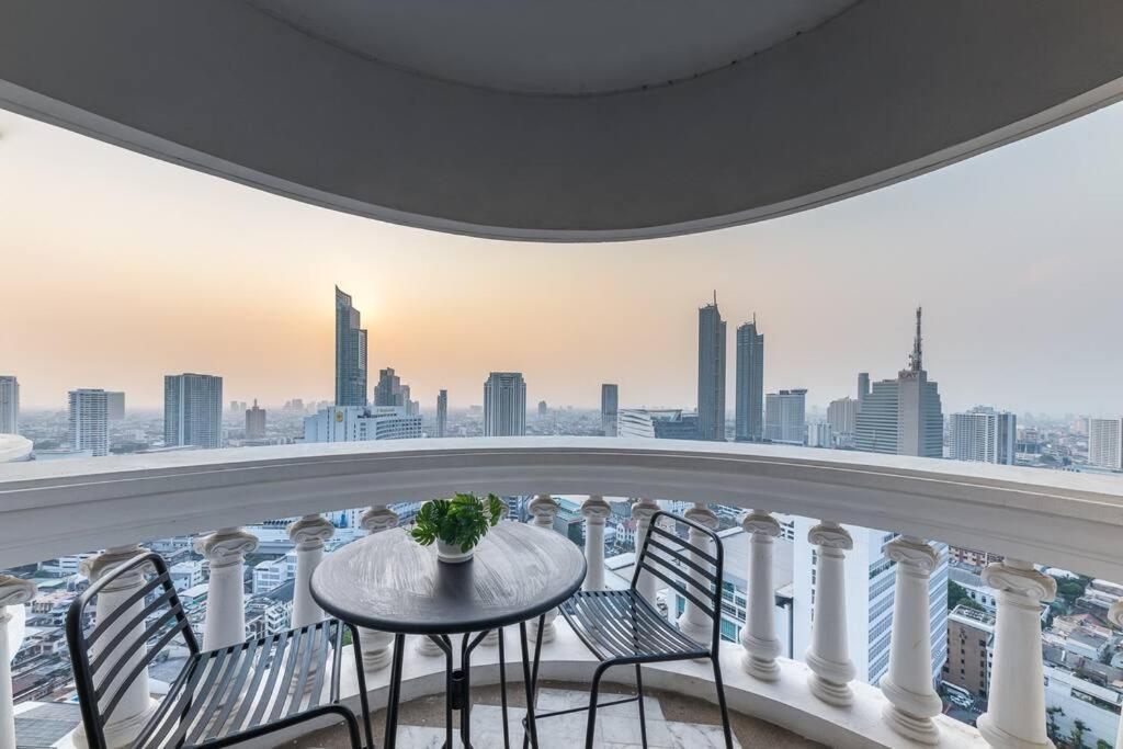 Central Bangkok, 5 Stars River View & Characteristic Decor Exterior photo