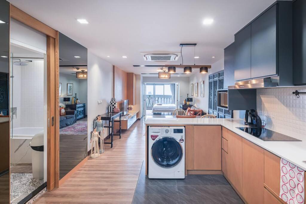 Central Bangkok, 5 Stars River View & Characteristic Decor Exterior photo