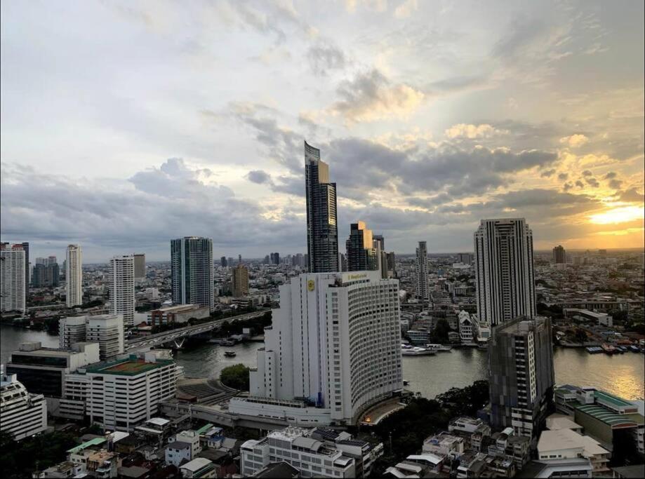 Central Bangkok, 5 Stars River View & Characteristic Decor Exterior photo