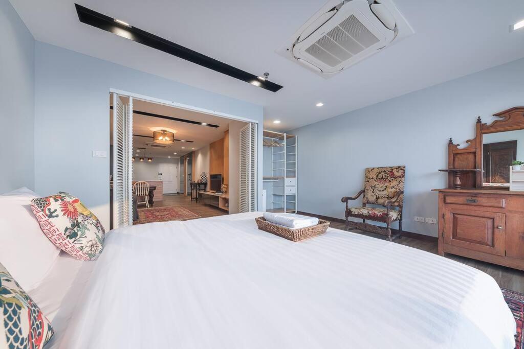 Central Bangkok, 5 Stars River View & Characteristic Decor Exterior photo