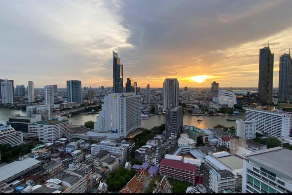 Central Bangkok, 5 Stars River View & Characteristic Decor Exterior photo